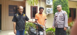 Tersangka Pencuri Motor Berhasil Dibekuk Polsek Wonocolo di Rumahnya