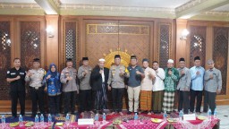 Kapolresta Sidoarjo Edukasi Santri Bijak Hadapi Era Digital