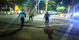 Pemuda Balap Liar di Simpang Empat Suramadu Tunggang Langgang Di Bubarkan Polisi