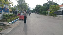 Tindak Tegas, Anggota Satlantas Polrestabes Surabaya Lakukan Persempit Gerak Calo SIM