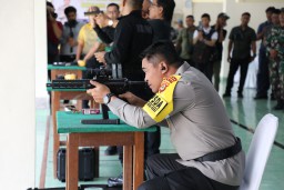 Tingkatkan Kemampuan, Kapolda Bali Gelar Latihan Menembak