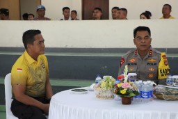 Kapolres AKBP Teguh Priyo Wasono Dampingi Kapolda Bali Latihan Menembak