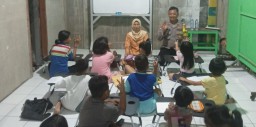 Maraknya Kekerasan Anak Kapolsek Simokerto Turun Lapangan Dan Terjunkan Ujung Tombaknya Lakukan Pencegahan