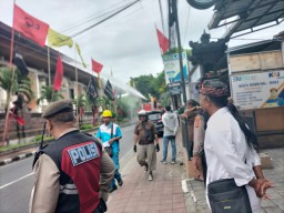 7 Unit PMK Padamkan Api di Gor Purnakrida Kerobokan