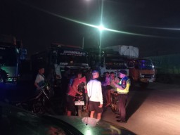 Blue Light Patrol Sat Samapta Susuri Tempat Parkir Truck 