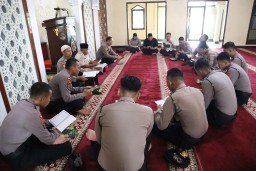 Menuju Pemilu 2024 Aman dan Damai, Polres Bangkalan Gelar Khotmil Qur'an