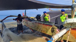 Jaga Situasi Kamtibmas Satgas Polairud Patroli Dialogis Pantai Cemara