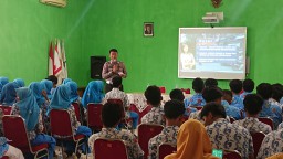 Satlantas Polrestabes Surabaya, Melakukan Bimbingan Keselamatan Berlalu Lintas di SMPN 23 Surabaya