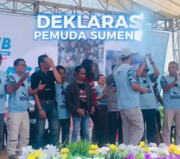 Ribuan Relawan Prabowo-Gibran Hadiri Deklarasi BRIGIB di Lapangan BSA Sumenep