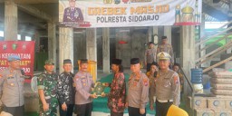 Jumat Curhat, Polisi Sapa Warga di Desa Klantingsari Sidoarjo
