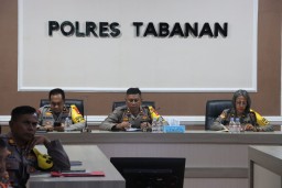 Polres Tabanan Ikuti  Sosialisasi Teknis Panduan Program Beyond Trust Presisi TW I Tahun 2024 Secara Daring