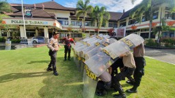 Antisipasi Kerawanan Pemilu 2024, Power On Hands Polres Tabanan Gelar Latihan Dalmas