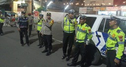 Rayon 1 Polsek Simokerto Pimpin Patroli Malam Cegah Kejahatan dan Gangster