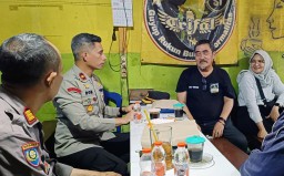 Kapolsek Sawahan Sambang Ajak Warga RW 05 Banyu Urip, Ciptakan Pemilu Damai Tahun 2024
