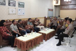 Silaturahmi Bersama Sejumlah Tokoh Agama, Upaya Cooling System Kapolres Lumajang Jelang Pemilu 2024