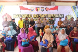 Polresta Sidoarjo Gelar Bakti Sosial dan Kesehatan di Desa Kedungcangkring Jabon
