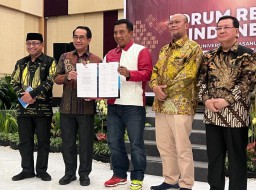 Rektor Unesa Berikan Tanggapan Terkait Dinamika Pemilu