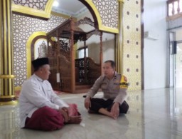 Bhabinkamtibmas Polsek Karangpilang, Lakukan Sambang Dialogis di Masjid Baiturrahim Kebraon