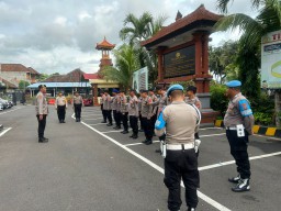 Antisipasi Kepulangan Suporter Bola Polres Badung Siagakan Peleton Dalmas