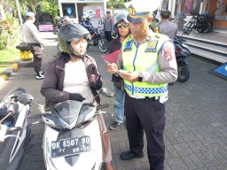 Kapolsek Mengwi Pimpin Langsung Kegiatan Hunting Sistem Di Halaman Depan Mako Polsek Mengwi