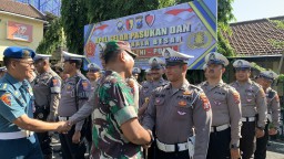 Bulan Bakti TNI - Polri Polres Pelabuhan Tanjung Perak Gelar Patroli Skala Besar.