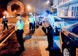 Rasa Aman, Polsek Benowo Gelar Patroli Bersama Rayon 7 Antisipasi Kriminalitas dan Gengster