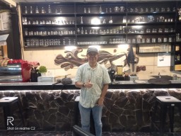 Diky, Bekerja Properti Sambil Bisnis Membuka Usaha Rumah Makan di Beri Nama Metro Cafe dan Billard