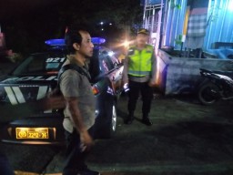Beri Rasa Aman Dan Nyaman, Polsek Abiansemal Melaksanakan Blue Light Patrol
