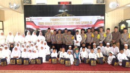Polres Tanjung Perak Gelar Doa Bersama Puluhan Anak Yatim Wujudkan Pemilu Damai
