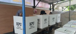 Paslon 02 Prabowo - Gibran Unggul di Tiga TPS di Kapasari Pedukuhan Kecamatan Simokerto Kota Surabaya