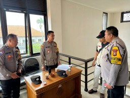 Wakapolres Kompol Made Pramasetia Pantau Pengamanan PPK Petang