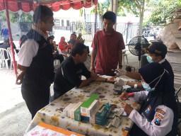 Klinik Pratama Polres Tanjung Perak Gelar Safari Kesehatan Petugas Pelaksana Pemilu di PPK