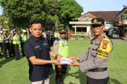 Kasatgas Preemtif Pimpin Apel Personil OMB tahap Rekap Hitung " Monitor Setiap Perkembangan Kamtibmas "