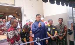 Grand Opening Warung Makan Gratis Kampung Jarak di Jalan Putat Jaya Barat Gang VI Surabaya