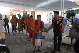 Pemindahan Tahanan Ke Kantor Baru Polres Bandara Ngurah Rai di Jaga Ketat