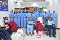 Bakti Sosial dan Donor Darah Dalam Rangka Rangkaian HUT ke -78 TNI AU di Lanud Muljono
