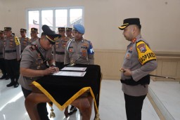 Kapolres Pasuruan Pimpin Upacara Sartijab Kapolsek Puspo
