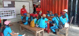 Kunjungan Siswa SD Bagan Poring ke PT Mayawana Persada