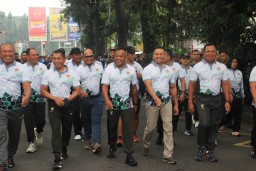 Yon Bekang 2 Kostrad Ikut Andil Memeriahkan Jalan Sehat dalam Rangka HUT ke- 63
