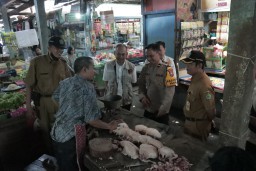 Harga Beras Premium Mulai Turun, Satgas Pangan Polresta Malang Kota Bersama Disperindag Terus Pantau Pasar