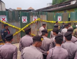 Menuai Protes dari Lapak Bongkar Muat Sayur di Jalan Pandegiling, Terkait Penyegelan yang Dilakukan Satpol PP Kota Surabaya