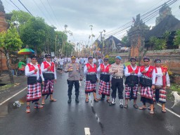 Kapolsek Mengwi Pimpin Langsung Tradisi Mekotekan di Desa Adat Munggu, Kecamatan Mengwi, Kabupaten Badung