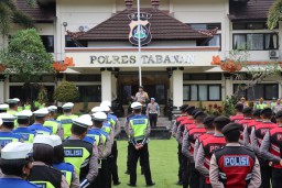 Polres Tabanan  Gelar Apel Kesiapan PAM Pawai Ogoh-Ogoh Nyepi Caka 1946 Tahun 2024