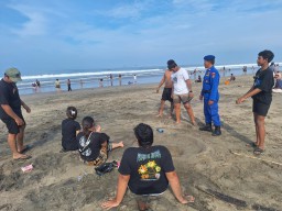 Antisipasi Pengunjung Pantai, Sat Polairud Polres Badung Tingkatkan Pengamanan