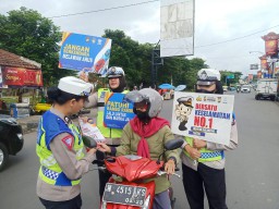 Operasi Keselamatan Semeru 2024 Polres Malang Sosialisasikan Kamseltibcarlantas