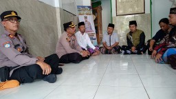 Jum'at Curhat Kapolsek Abiansemal di Bulan Puasa Bersama Warga Perum Pitu