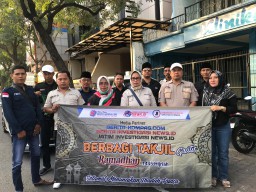 Indahnya Berbagi Berkah di Bulan Ramadhan, Media Jatiminvestigasinews.id Bagi - Bagi Takjil Gratis yang ke Dua Kali