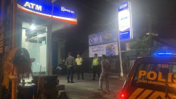 Blue Light Patrol Polsek Abiansemal Sambangi Satpam Bank BRI