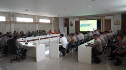 Polrestabes Terjunkan 2.015 Personil, Amankan Liga 1 Persebaya vs Dewa United