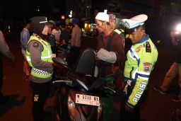 Ciptakan Rasa Aman Saat Bulan Ramadhan, Polres Bangkalan Masifkan Patroli Sahur on the Road